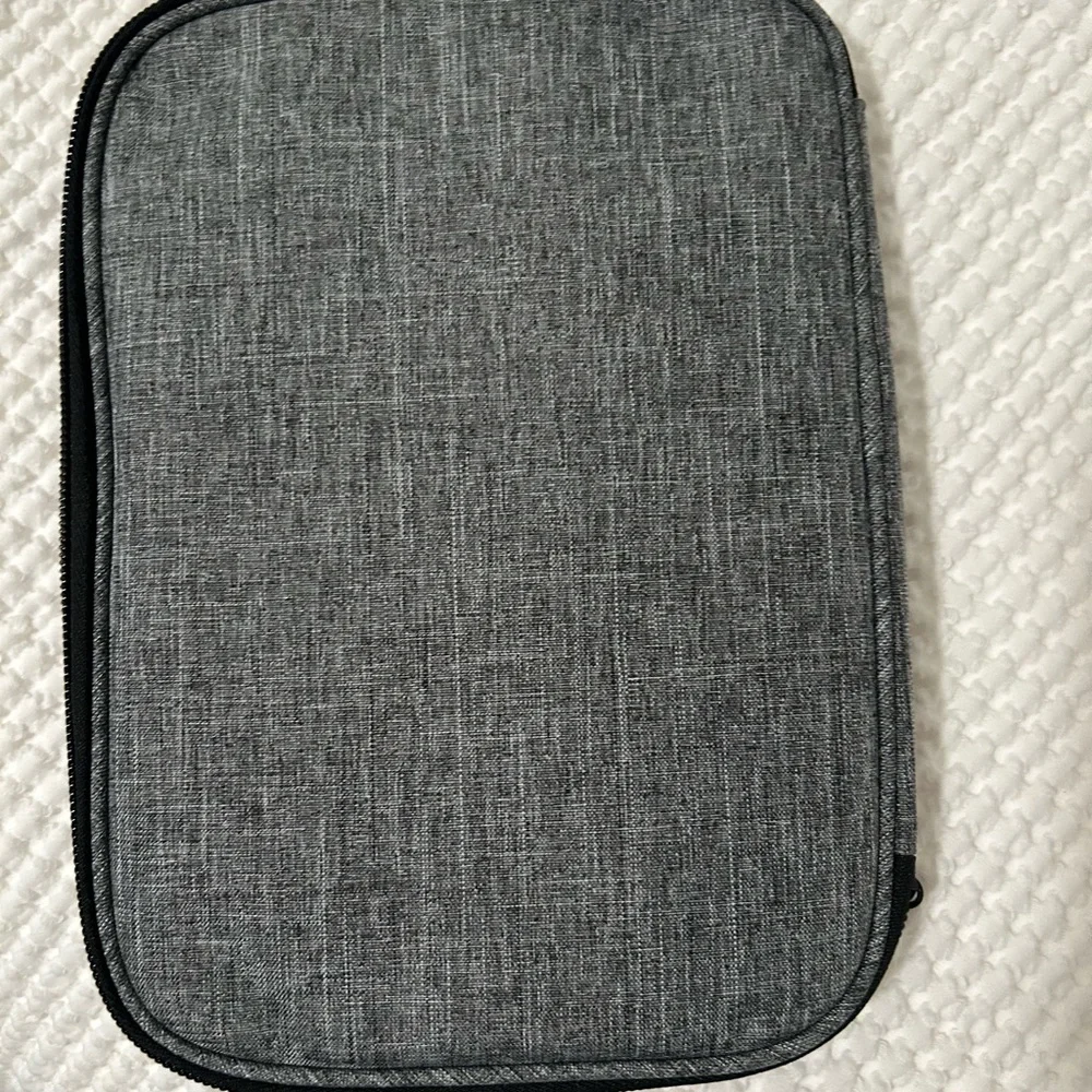 Bahamas’s Gray Tech Bag